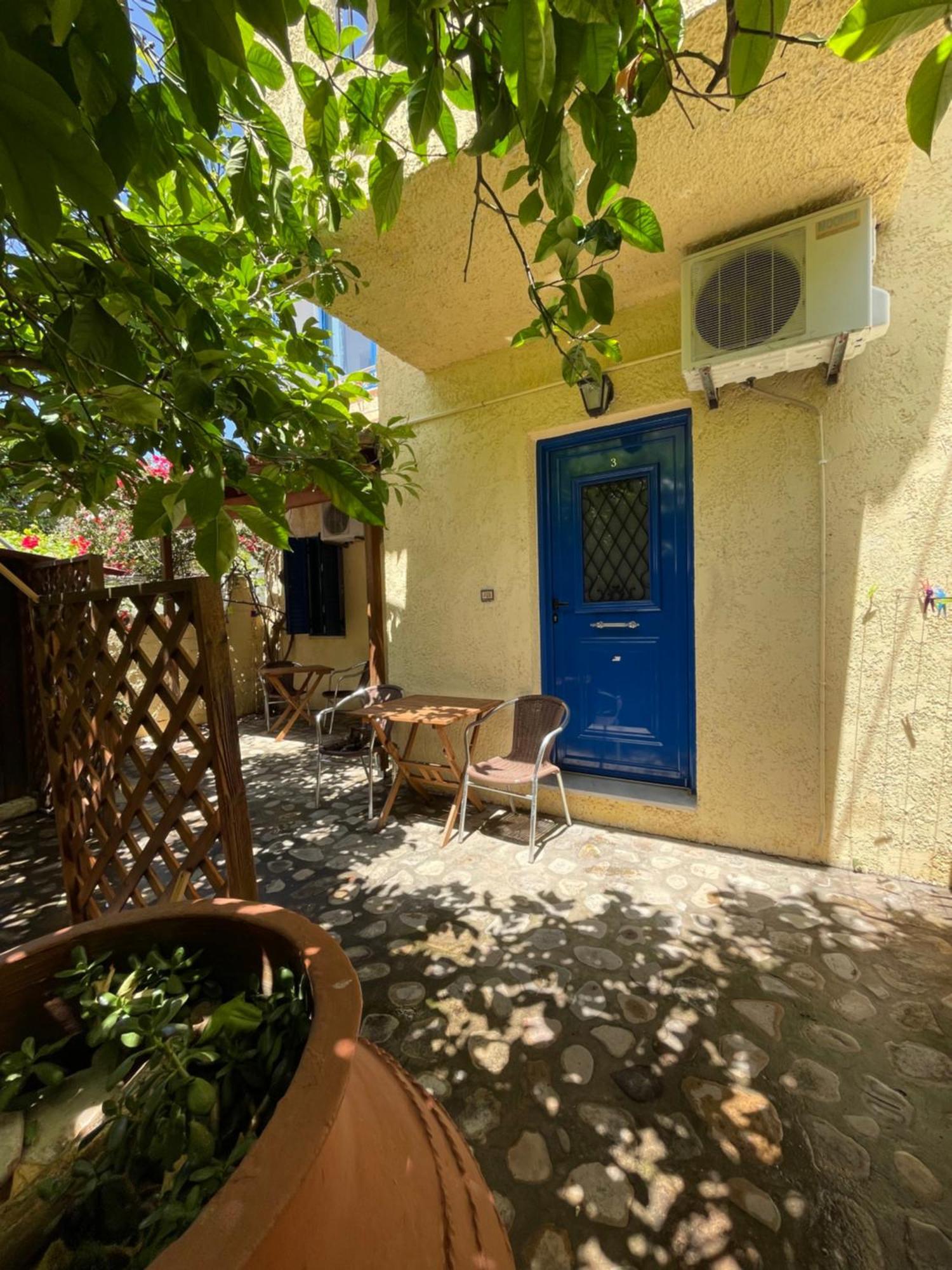Jimmy'S Place Ormos  Екстер'єр фото