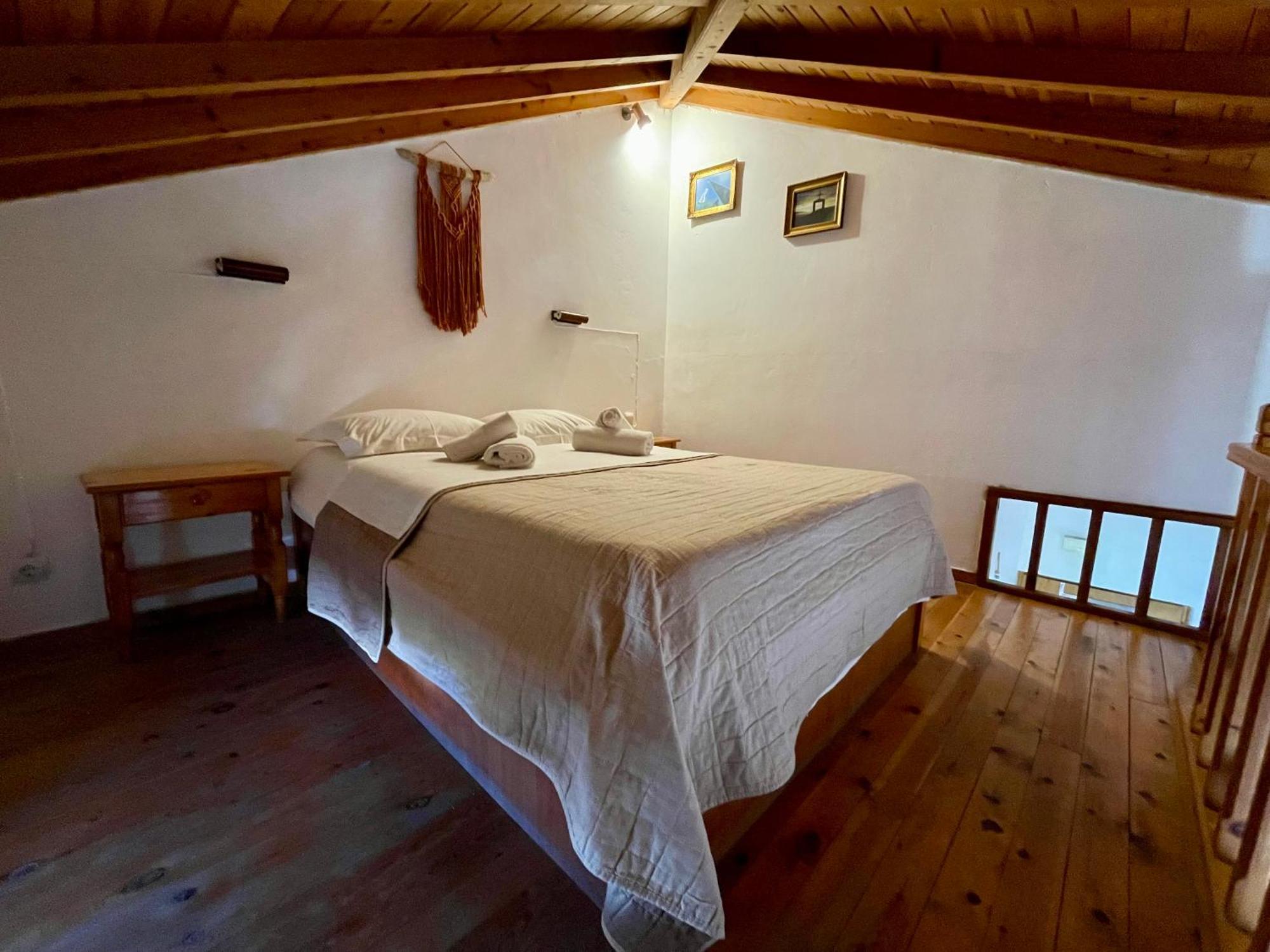 Jimmy'S Place Ormos  Екстер'єр фото