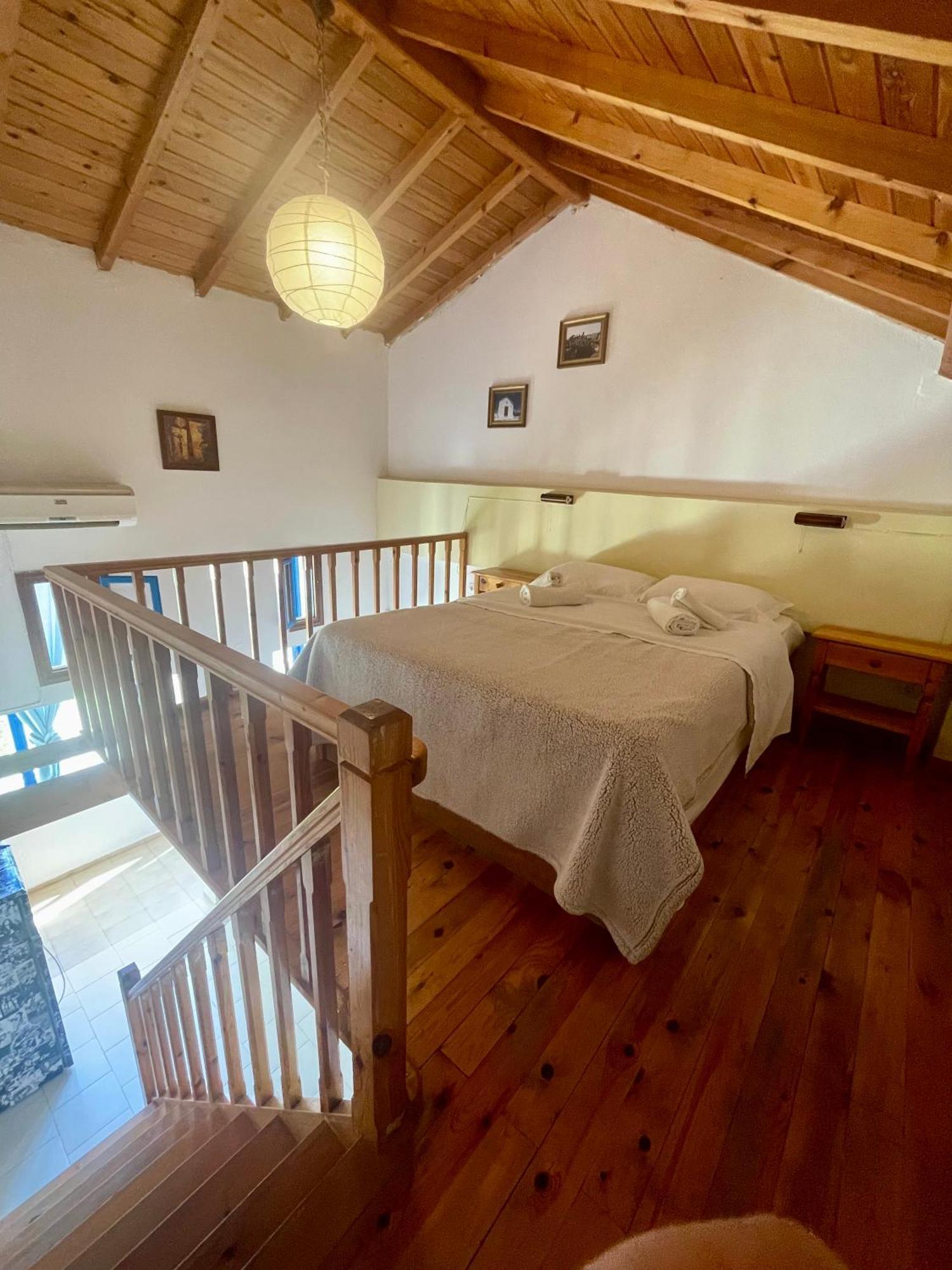 Jimmy'S Place Ormos  Екстер'єр фото