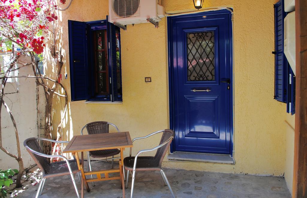 Jimmy'S Place Ormos  Екстер'єр фото