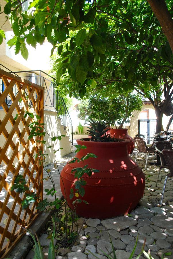 Jimmy'S Place Ormos  Екстер'єр фото