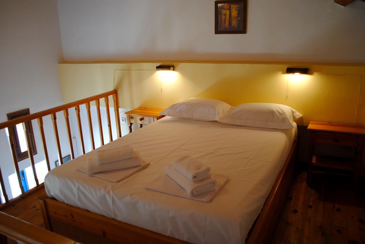 Jimmy'S Place Ormos  Екстер'єр фото